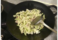 1岁宝宝花菜怎么吃？花菜很容易就煮得烂烂的吃起来没什么味,怎么样吃胎儿才会长得快