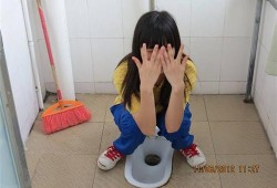 厕所蹲久了会怎样,蹲便会不会使胎儿缺氧