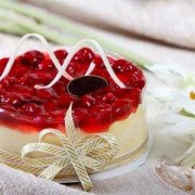 孕妇特别喜欢吃甜点蛋糕，胎儿会不会长的特别的大呀,孕妇吃蛋糕对胎儿好吗有影响吗
