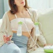 怀孕期吸奶（宝宝怎么喂才会吸奶）