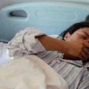 孕晚期熬夜胎儿死了（怀孕八个月死胎的原因是什么）