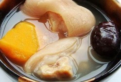 孕期吃什么奶水足（在坐月子期间，产妇吃什么食物最好消化吸收）