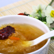 孕期前期饮食（孕早期可以吃银耳吗）