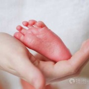 胎儿横躺着（脚先出来的孩子怎么样）