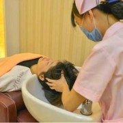 怀孕期间可以剪头发吗（怀孕期间可以剪头发吗?对宝宝有没有伤害呢）