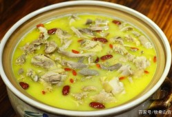 孕期吃鸡肚（孕期吃鸡肚子里面的杂碎蛋可以煲汤喝吗）