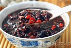 孕期掉头发吃什么（孕期掉头发吃什么可以改善）
