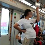 孕妇坐着会挤到胎儿吗（孕妇坐着会挤到胎儿吗）