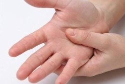 怀孕后手心脚心发热是怎么回事？怀孕后手心脚心发热是正常的吗,孕期身体热怎么回事