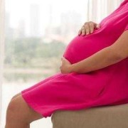 四个月大的宝宝一直听着音乐睡觉会影响听力吗,胎儿听音乐不动正常吗