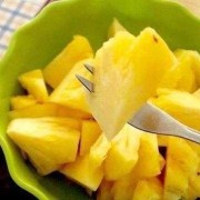 怀孕期间可以吃菠萝吗（怀孕期间可以吃菠萝吗有影响吗）