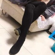 b超显示小孩翘二郎腿给孕妈妈睡觉有关系,孕期可以翘二郎腿吗