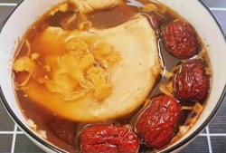 孕早期可以吃红糖煮鸡蛋吗,孕妇吃红糖就立刻滑胎