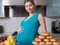 怀孕期间吃什么对胎儿发育好（怀孕七八个月要多吃点什么食物好）