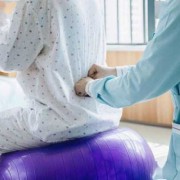 孕期能按摩腰吗（孕期能按摩腰吗有影响吗）