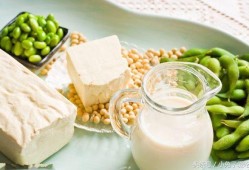 孕妇吃什么对胎儿大脑发育好（孕妇吃什么对胎儿大脑发育好呢）