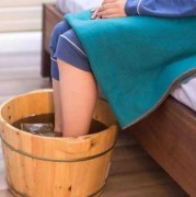孕期热水泡脚好吗（孕期热水泡脚好吗有影响吗）