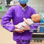 肚子里的胎儿怕摇晃吗（宝宝抱着能摇晃吗）