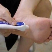 孕期脚很痒怎么办,孕期脚热怎么办快速缓解