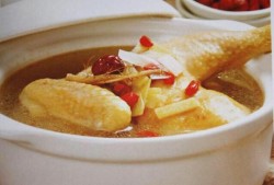 孕期可以喝鸡汤吗（孕期可以喝鸡汤吗）