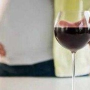 孕期可以喝葡萄酒吗（孕期可以喝葡萄酒吗）