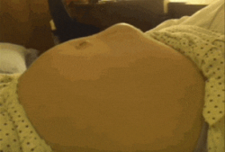 肚子鼓包是胎儿在干嘛（什么样的胎动是鼓大包?在怀孕几周会鼓大包）