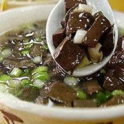 孕期吃鸡血（哺乳期可以吃鸡血粉丝汤吗）