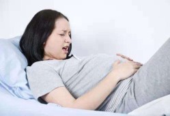 怀孕期间有什么症状（怀孕期间有什么症状）