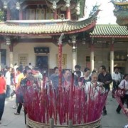 拜佛的香对胎儿的影响（孕妇可以去寺庙拜佛吗）