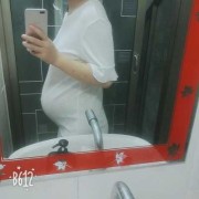 孕期小肚子坠（怀孕七个多月走路小腹下坠正常吗）