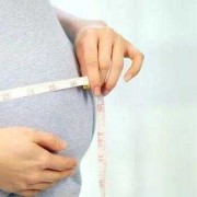 孕晚期肚子饿得快怎么办？医生让控制体重呢,孕晚期怎么控制胎儿体重不涨