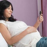 孕妇天天玩手机对胎儿有影响吗,整个孕期玩手机的孕妇会怎么样