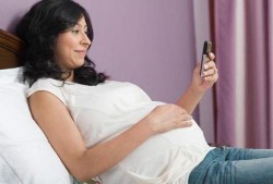 孕妇天天玩手机对胎儿有影响吗,整个孕期玩手机的孕妇会怎么样