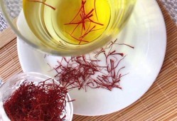 孕期喝藏红花（我不知道怀孕，吃了藏红花，孩子能要吗）