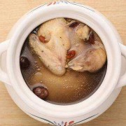 孕期2个月（怀孕2个月怕冷怎么回事？孕妇抵抗力低下应该多吃哪些补品）
