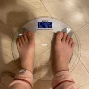 孕晚期特别能吃，体重增长过快怎么办啊？不吃又饿,怀孕期间体重增长过快怎么办啊