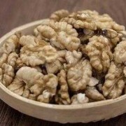 孕期每天吃几个核桃（核桃孕妇几个月吃最好还需要吃些啥对胎儿好）
