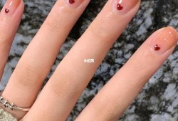 怀孕期间能不能做指甲（怀孕期间能不能做指甲美甲）