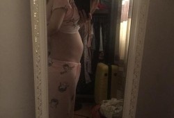 孕期六个半月（孕期六个半月肚子硬硬的正常吗）