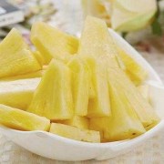 孕期吃凤梨（孕妇初期能吃菠萝吗）