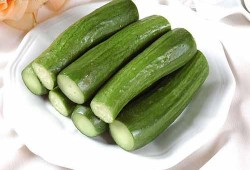 孕期吃黄瓜（孕期吃黄瓜对宝宝有什么好处）