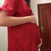 孕期肚子胀硬（孕妇肚皮发硬，正常吗）