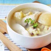 孕期呕吐怎样缓解（孕期呕吐怎样缓解食疗）