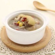 孕期吃什么奶水足（在坐月子期间，产妇吃什么食物最好消化吸收）