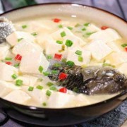 孕妇喝的鲫鱼汤怎么做才有营养,孕期鱼汤怎么做有营养做法