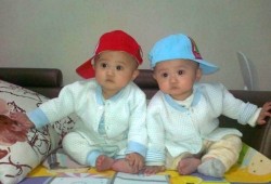 双胞胎宝宝发育标准,双胞胎胎儿图片