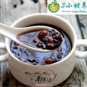 备孕期间吃黑豆有什么好处（在备孕期间天天喝黑豆黑米汤好吗）
