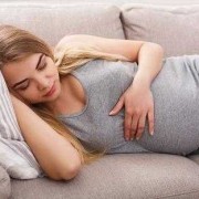 怀孕4个月腰酸肚子胀，这种现象正常吗？该怎么缓解呀,孕期肚子胀气难受怎么办