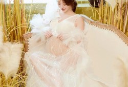 孕期大肚子照（摄影入门：拍摄孕妇写真需要注意什么）
