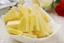 孕期吃菠萝好吗（孕期吃菠萝好吗?）